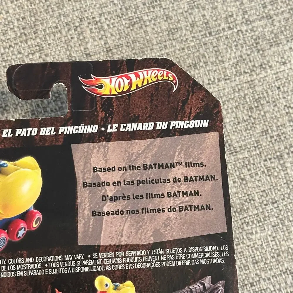 Hot Wheels The Penguin Duck Batman Returns WB 2011 DC Batman New on Card
